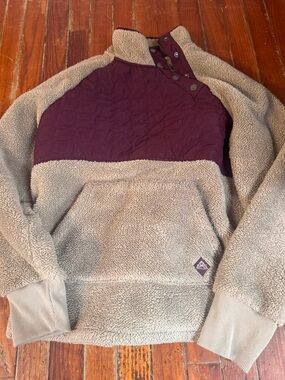 Eastern mountain sports women’s fleece size medium
